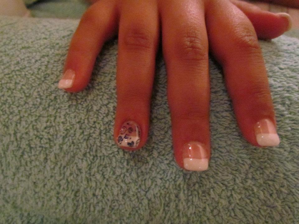 Gelnagels met nageldecoratie - Nagelsalon Elegance